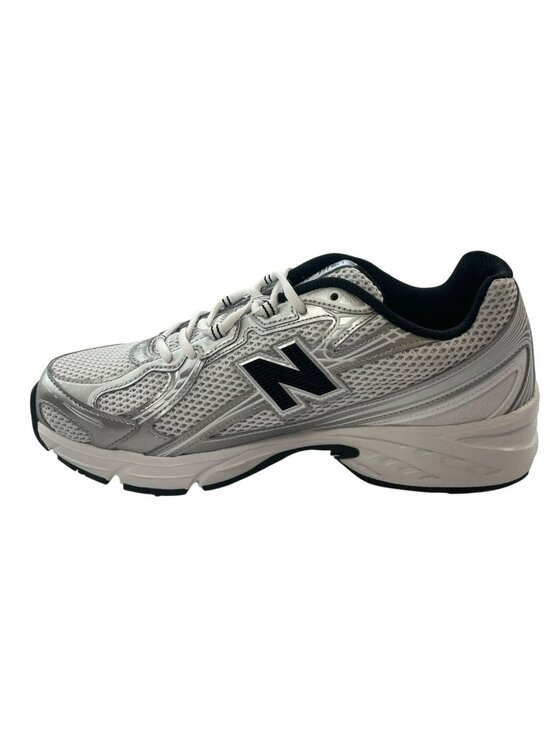 Athletic_Shoes